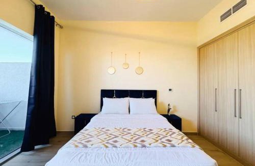 Jebel Ali Apartment | Cozy Studio in Azizi Aura - Dubai