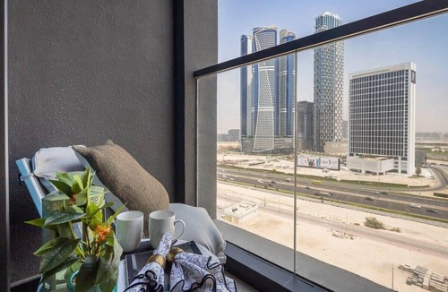 Business Bay Apartment | Cozy Studio - Minutes from Dubai Mall!