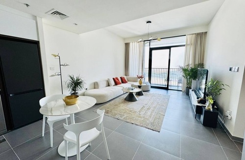 Dubai Apartment | Creek Edge 1-bedroom with WiFi ,High floor, Creek Harbour view