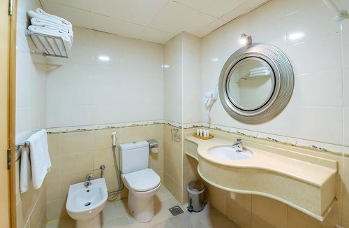 Al Qasimia Hotel | Crystal Plaza Hotel