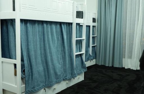 Jumeirah Hostel | Curve Hostel JBR