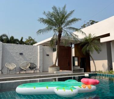San Sai Villa | Da Xiang Villa with Private Pool in Chiang Mai