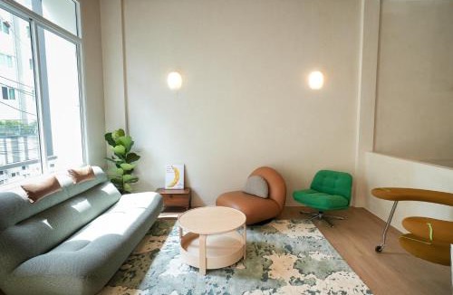 Phra Khanong House | day one space - BTS On Nut - Live Above Cowork Cafe