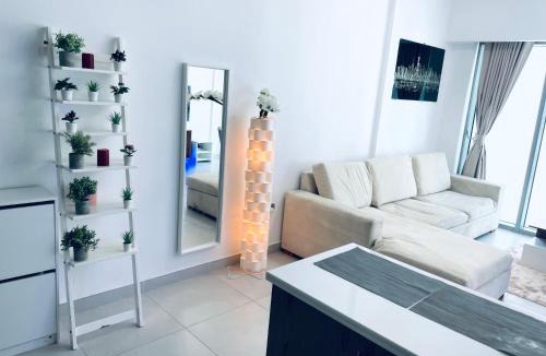 Al Barsha Apartment | Deluxe One Bedroom Apartment for rent in Dubai Al Barsha south