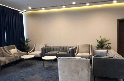 Al Rigga House | Deluxe Room Near New Westzone Market By Luxury Bookings