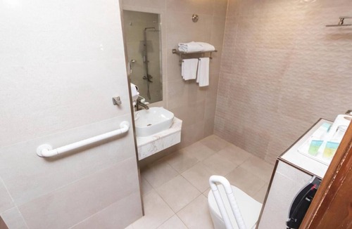 Al Rigga House | Deluxe Room Near New West Zone Market Ac