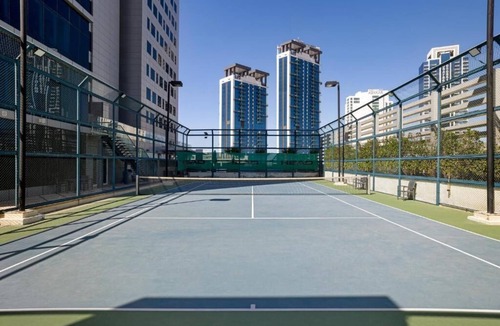 Al Sufouh 1 Apartment | Deluxe Two Bedroom Apartment Near Carrefour Market