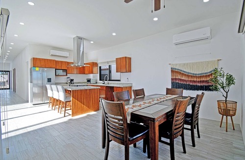 El Centenario House | Desert Luxury Villa, Pool, Rooftop, Near Airport