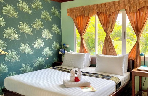 Samut Songkhram Resort | Dhammachart Riverview