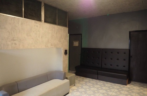 Don Muang Hostel | Doctor Alien Hostel