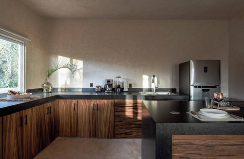 La Veleta House | Double Villa Oasis, 8 BR, 20 ppl, Pool, Concierge