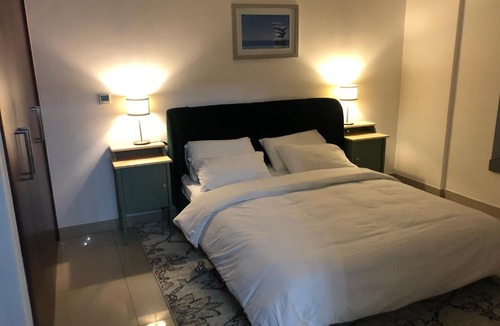 Downtown Dubai Apartment | Downtown Boulevard one bedroom Apt in 29 blvd Burj & fountain View Master plus 2 single beds