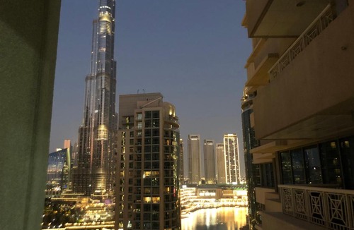 Downtown Dubai Apartment | Downtown Boulevard one bedroom Apt in 29 blvd Burj & fountain View Master plus 2 single beds