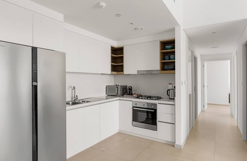 Bur Dubai Condo | Downtown Dubai Luxury Condo, 2 minute walk to Dubai Mall