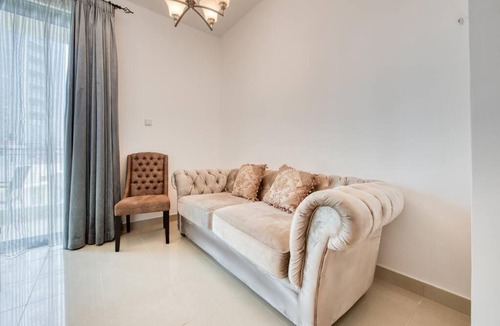 Downtown Dubai Apartment | Downtown Dubai one bed with pool and gym