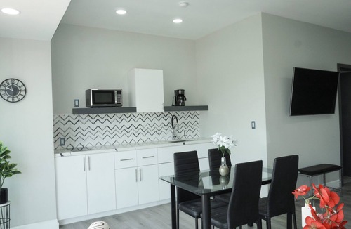 Avenida Revolucion Apartment | Downtown Studio Apartment 2