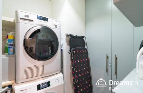 Dubai Festival City Apartment | Dream Inn - Contemporary 2BR Marsa Tower