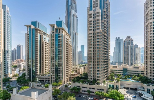 Downtown Dubai Apartment | Dream Inn - Modernly Designed 1 Bedroom in Downtownn