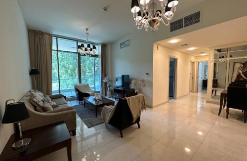 Nad Al Sheba Apartment | Dubai Apartment in Meydan