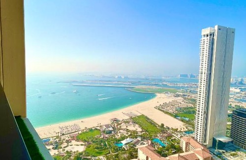 Dubai Marina Hostel | Dubai capsule community