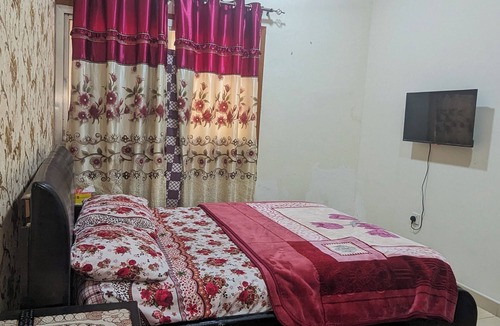 Deira Apartment | - Dubai Deira: Short-Term Rooms, Great Value -Explore Our Options & Reserve Now!
