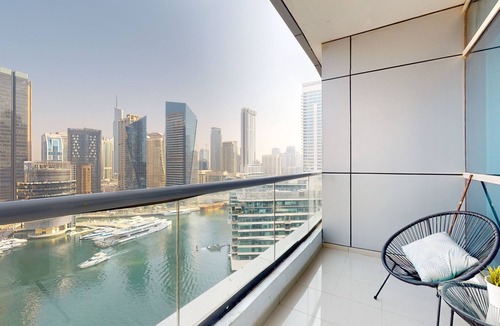 Al Sufouh 1 Apartment | Dubai Holiday Homes | 1 BHK Apartment in Bay Central West Marina