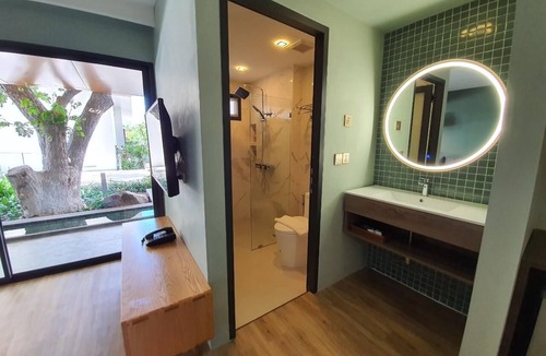 Bang Kao Hotel | Eco Cozy Beachfront Resort Chaam