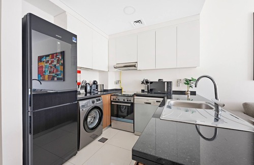 Dubai Apartment | Elegant 1 BD Apartment in Damac Hills