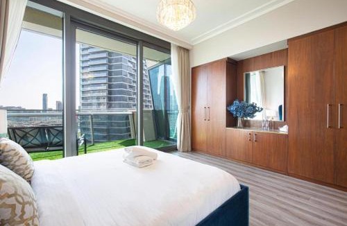 Downtown Dubai Apartment | Elegant 4BR High-Rise Overlooking Burj Khalifa & Fountains