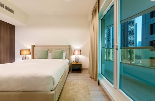 Trade Center Apartment | Elegant Apt close to Dubai Future Museum & DIFC