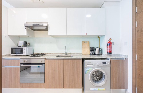 Jadaf Apartment | Elegant Home in Al Jaddaf with Roof Top Pool