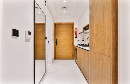 Dubai Apartment | Elegant Studio w/Pool & Gym, Near Metro Station