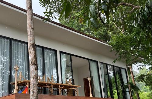 San Pa Thong House | Elephant Regency