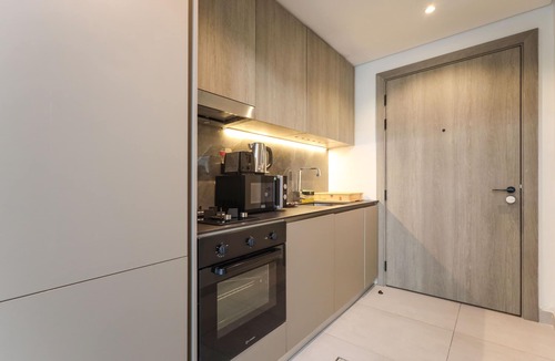 Jumeirah Village Apartment | Elite LUX Holiday Homes - Relax & Unwind in Stylish JVC Studio, Dubai