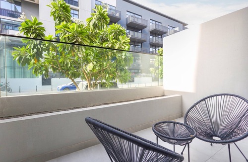 Jumeirah Village Apartment | Elite LUX Holiday Homes - Relax & Unwind in Stylish JVC Studio, Dubai