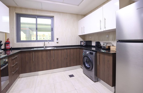 Discovery Gardens Apartment | Elite LUX Holiday Homes - Spacious 1 BR Near Metro Station in Al Furjan, Dubai