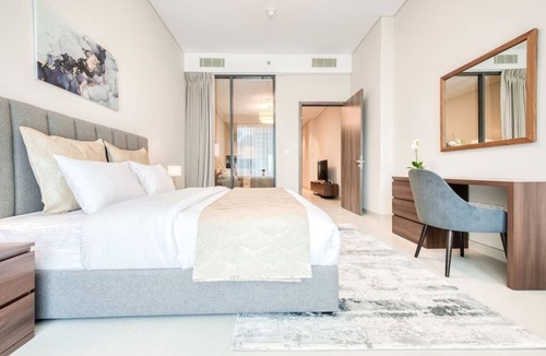Business Bay Apartment | Exceptional 1BR with Concierge and Luxurious Amenities