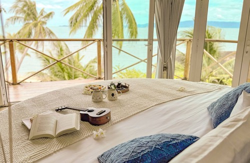 Haad Rin Resort | Exceptional Beachfront Villa - Jacuzzi - Full Service & Private Restaurant & Bar