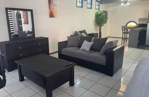 El Puerto Apartment | Executive Condo
