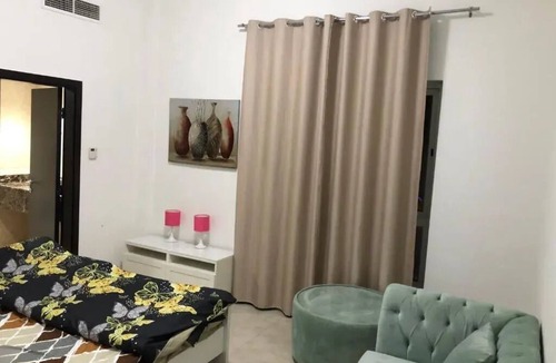 Al Muraqqabat Apartment | Executive Suite