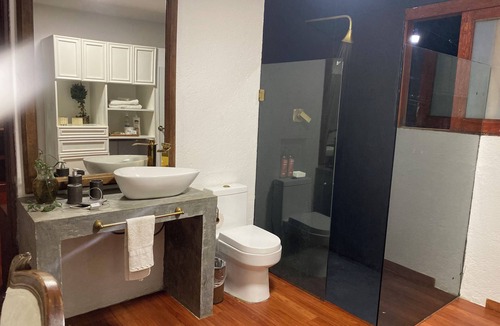 Huitzilac Apartment | Experience Tranquility in a Forest Getaway: Cozy Vacation Apartment Availablenn