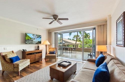 Honokowai Apartment | Extra large 1BR LUXURY resort condo with MASSIVE outdoor space & balcony