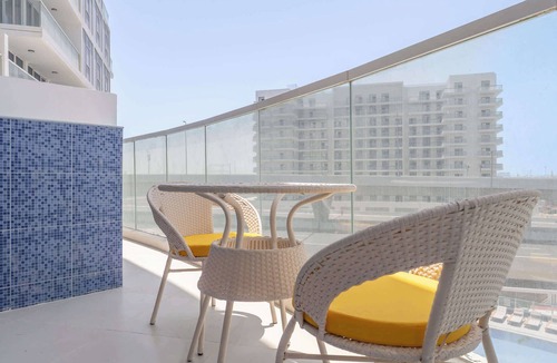 Dubai Apartment | Fab Al Furjan Apartment Sleeps 4 with Private Pool
