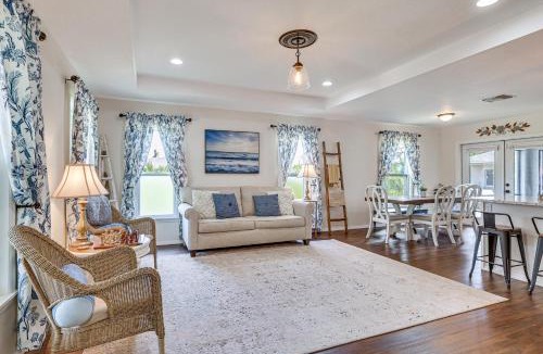 Eisenhower House | Fairways & MLB Fun! Poolside Haven in Lehigh Acres