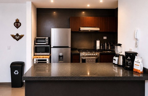 Anahuac Apartment | FIFA World Cup Modern Hi-Rise with Indoor Pool & Hot Tub