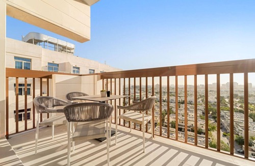 Discovery Gardens Apartment | FIRST CLASS | 1BR | Luxurious Overlooking Pool