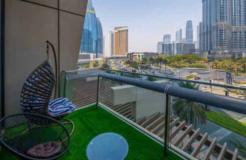 Downtown Dubai Apartment | FIRST CLASS 2BR with full BURJ KHALIFA and FOUNTAIN VIEW