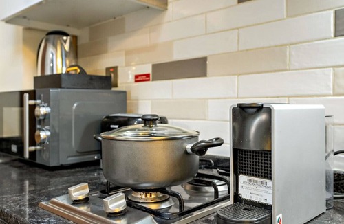 Discovery Gardens Apartment | FIRST CLASS | Studio | Classy Comfort