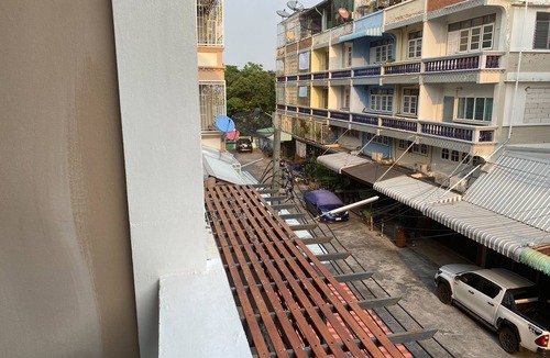 Bang Kho House | For3-7guests private 3storey townhouse near The Mall Thapra Department Store