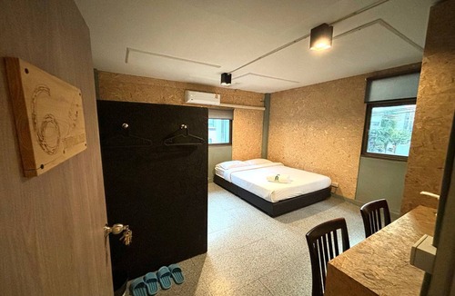 Bang Rak Hostel | Foresttel.bkk
